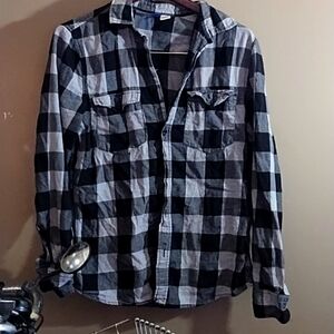 Women's size small Divided black and grey flannel buttoned shirt